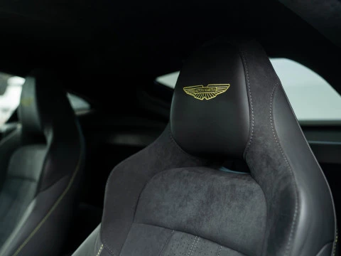 Aston Martin Vantage Coupe