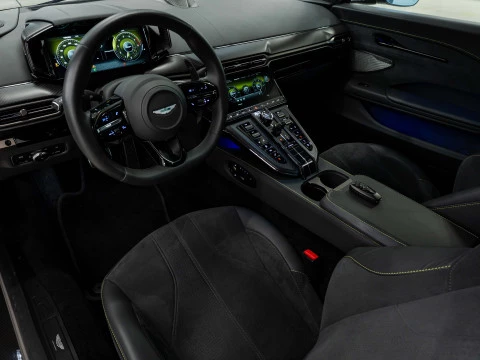 Aston Martin Vantage Coupe