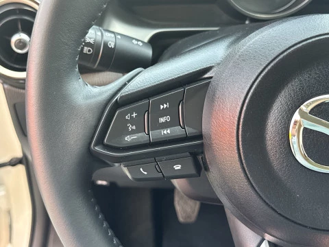 Mazda 2 1.5 e-SKYACTIV G Center-Line 66 kW (90 CV)