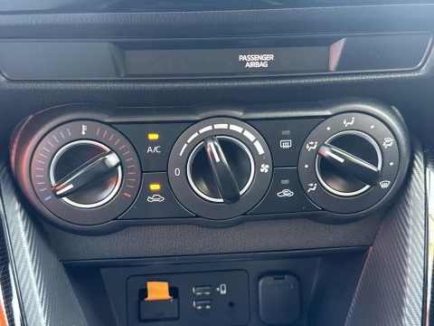 Mazda 2 1.5 e-SKYACTIV G Center-Line 66 kW (90 CV)