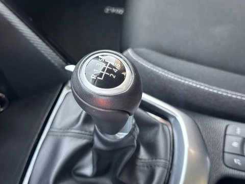 Mazda 2 1.5 e-SKYACTIV G Center-Line 66 kW (90 CV)