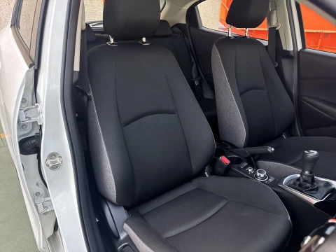 Mazda 2 1.5 e-SKYACTIV G Center-Line 66 kW (90 CV)