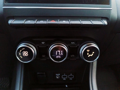 Renault Captur 1.3 TCE MILD HYBRID TECHNO 140CV EDC