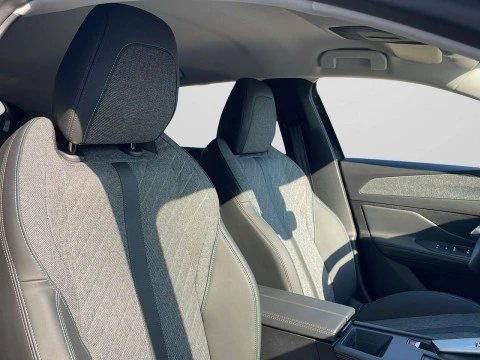 Peugeot 408 408 Allure HYBRID 136 eDCS6