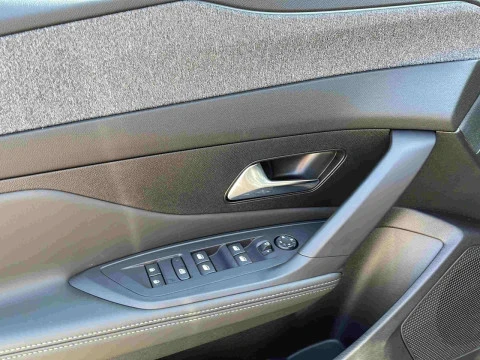 Peugeot 408 408 Allure HYBRID 136 eDCS6