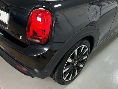 MINI Cooper  SE 135 kW (184 CV)