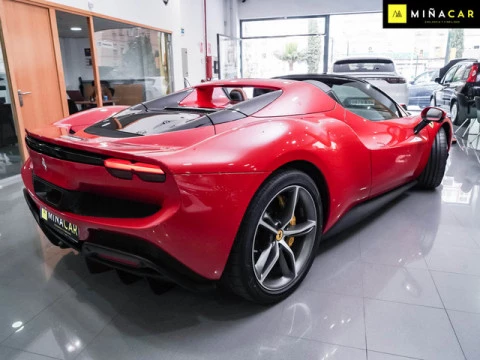 Ferrari 296 3.0 V6 GTS 610 kW (830 CV)