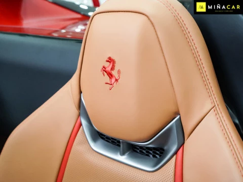 Ferrari 296 3.0 V6 GTS 610 kW (830 CV)