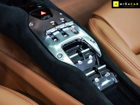 Ferrari 296 3.0 V6 GTS 610 kW (830 CV)