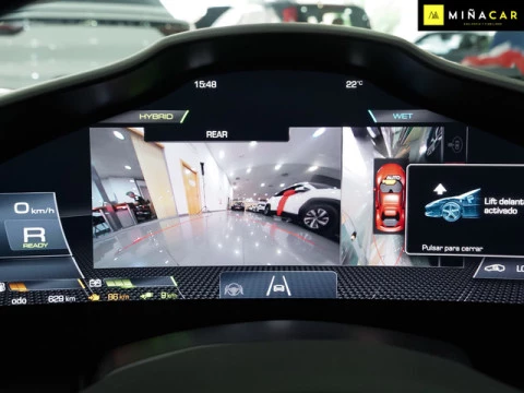 Ferrari 296 3.0 V6 GTS 610 kW (830 CV)