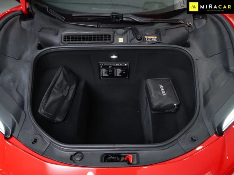 Ferrari 296 3.0 V6 GTS 610 kW (830 CV)