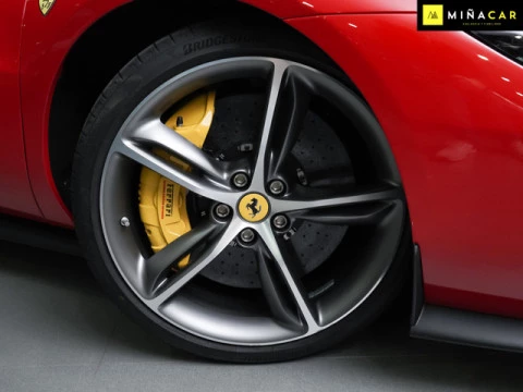 Ferrari 296 3.0 V6 GTS 610 kW (830 CV)