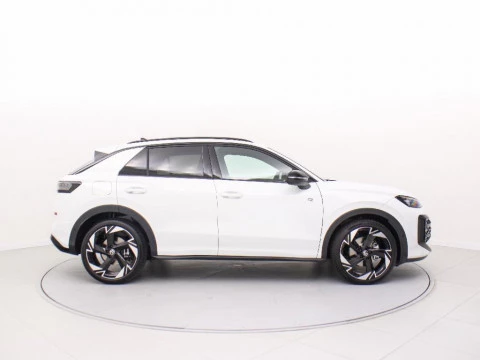 Volkswagen T-Roc 1.5 ETSI MHEV DSG R-LINE 1ST EDITION 150 5P