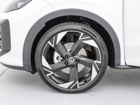 Volkswagen T-Roc 1.5 ETSI MHEV DSG R-LINE 1ST EDITION 150 5P