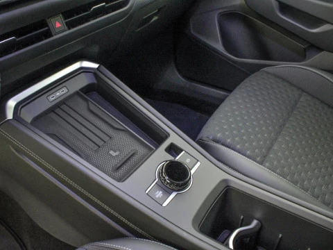 Volkswagen T-Roc 1.5 ETSI MHEV DSG R-LINE 1ST EDITION 150 5P