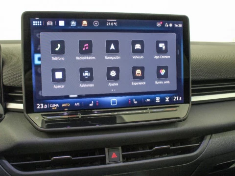 Volkswagen T-Roc 1.5 ETSI MHEV DSG R-LINE 1ST EDITION 150 5P