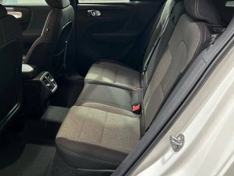 Volvo XC40 2.0 B3 PLUS DARK CON P.DRIVER 163 5P