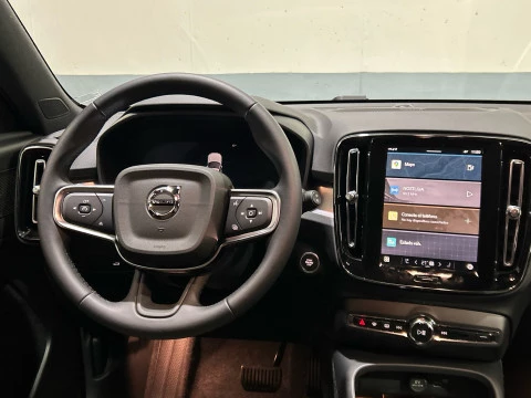 Volvo XC40 2.0 B3 PLUS DARK CON P.DRIVER 163 5P