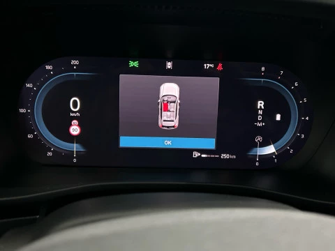 Volvo XC40 2.0 B3 PLUS DARK CON P.DRIVER 163 5P