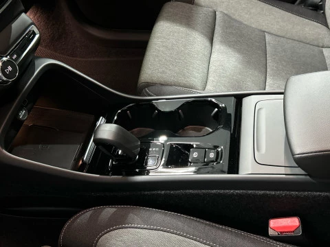 Volvo XC40 2.0 B3 PLUS DARK CON P.DRIVER 163 5P