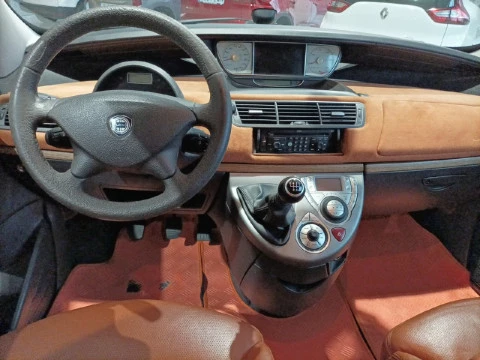 Lancia Phedra 2.0 16v JTD 136CV Limited Edition