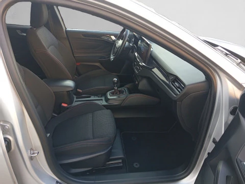 Ford Focus 1.0 Ecoboost MHEV 92kW ST-Line X
