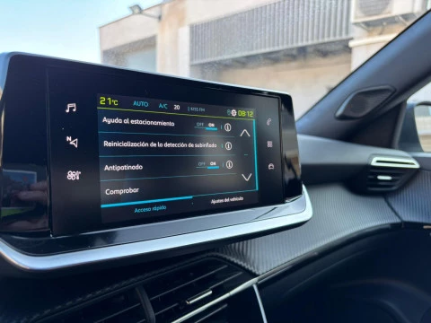 Peugeot 2008 E2008 ACTIVE PACK 100KW 5P