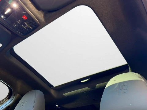 Alfa Romeo Junior Ibrida Speciale 107kW (145CV)