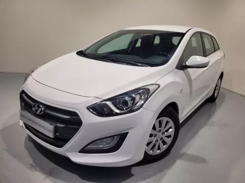 Hyundai i30 CW I30 CW 1,6 CRDI 110 CV BLUEDRIVE KLASS Hyundai i30 CW I30 CW 1,6 CRDI 110 CV BLUEDRIVE KLASS