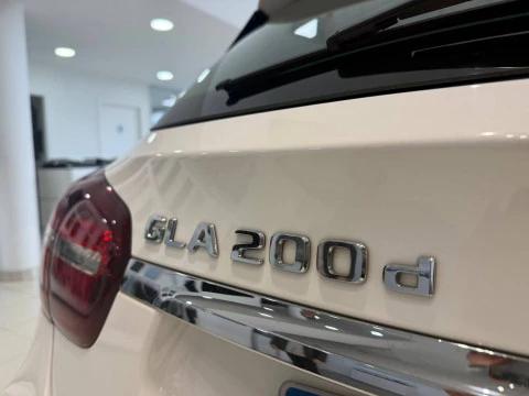 Mercedes-Benz GLA 2.2 GLA 200 D DCT 5P