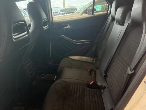 Mercedes-Benz GLA 2.2 GLA 200 D DCT 5P