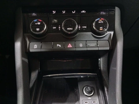 Skoda Karoq 1.5 TSI ACT Selection 110 kW (150 CV)