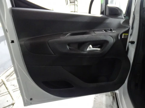 Peugeot e-Rifter e-Rifter GT Standard 100kW