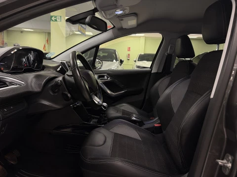 Peugeot 2008 PureTech 130 SANDS Allure 96 kW (130 CV)