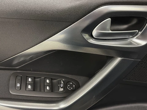 Peugeot 2008 PureTech 130 SANDS Allure 96 kW (130 CV)