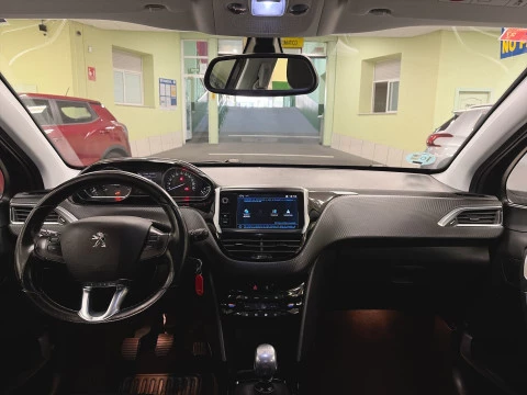 Peugeot 2008 PureTech 130 SANDS Allure 96 kW (130 CV)