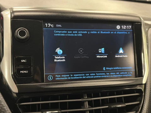 Peugeot 2008 PureTech 130 SANDS Allure 96 kW (130 CV)