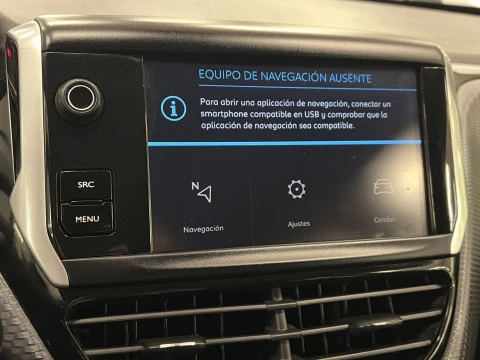 Peugeot 2008 PureTech 130 SANDS Allure 96 kW (130 CV)