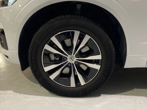 Volvo XC60 2.0 T6 RECHARGE R-DESIGN EXP AUTO 4WD 5P