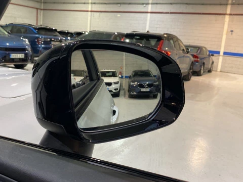 Volvo XC60 2.0 T6 RECHARGE R-DESIGN EXP AUTO 4WD 5P