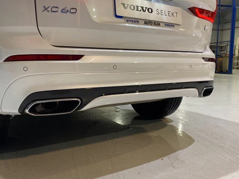 Volvo XC60 2.0 T6 RECHARGE R-DESIGN EXP AUTO 4WD 5P