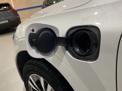 Volvo XC60 2.0 T6 RECHARGE R-DESIGN EXP AUTO 4WD 5P