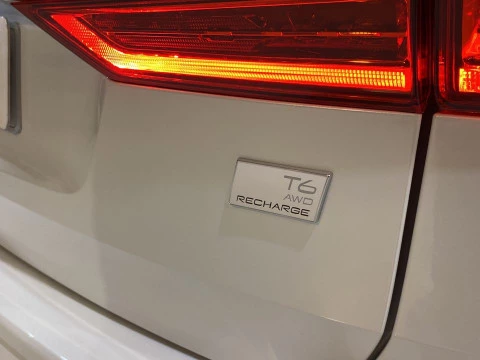 Volvo XC60 2.0 T6 RECHARGE R-DESIGN EXP AUTO 4WD 5P