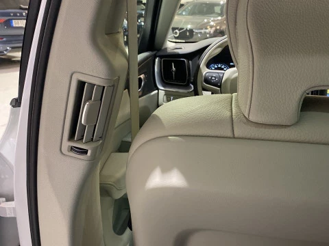 Volvo XC60 2.0 T6 RECHARGE R-DESIGN EXP AUTO 4WD 5P