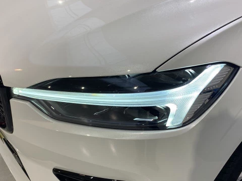 Volvo XC60 2.0 T6 RECHARGE R-DESIGN EXP AUTO 4WD 5P
