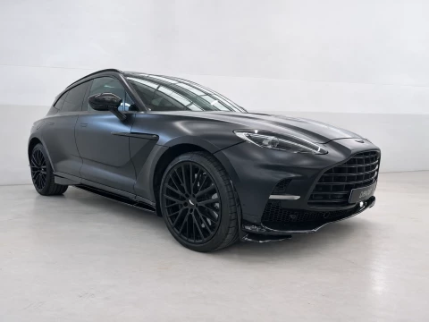 Aston Martin DBX 707 V8