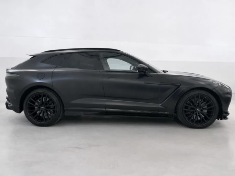Aston Martin DBX 707 V8