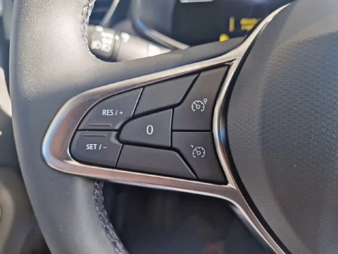 Renault Clio Techno full hybrid E-Tech 145 (103Kw)