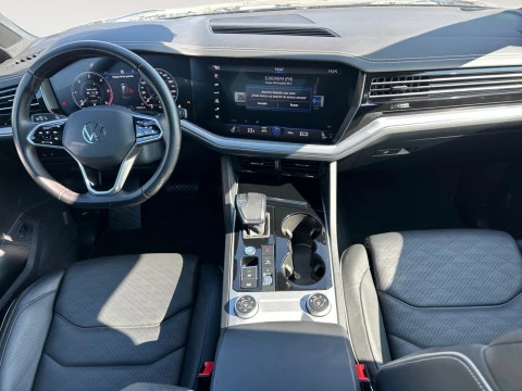 Volkswagen Touareg R-Line Indiv Eleg 3.0 V6 TDI 210 Tip 4M