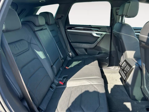 Volkswagen Touareg R-Line Indiv Eleg 3.0 V6 TDI 210 Tip 4M